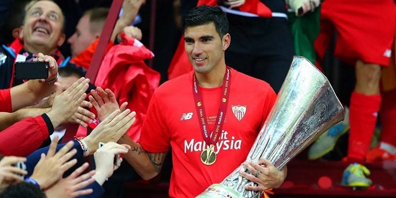 José Antonio Reyes cùng Arsenal giành hàng loạt danh hiệu lớn